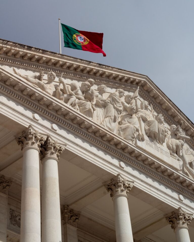 Portugal’s Parliament Rejects Proposal to Limit Social Benefits for Foreigners