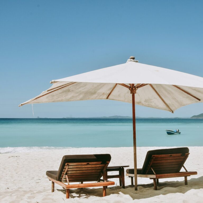 Authorities Confirm Personal Umbrellas Allowed in Front of Paid Beach Areas